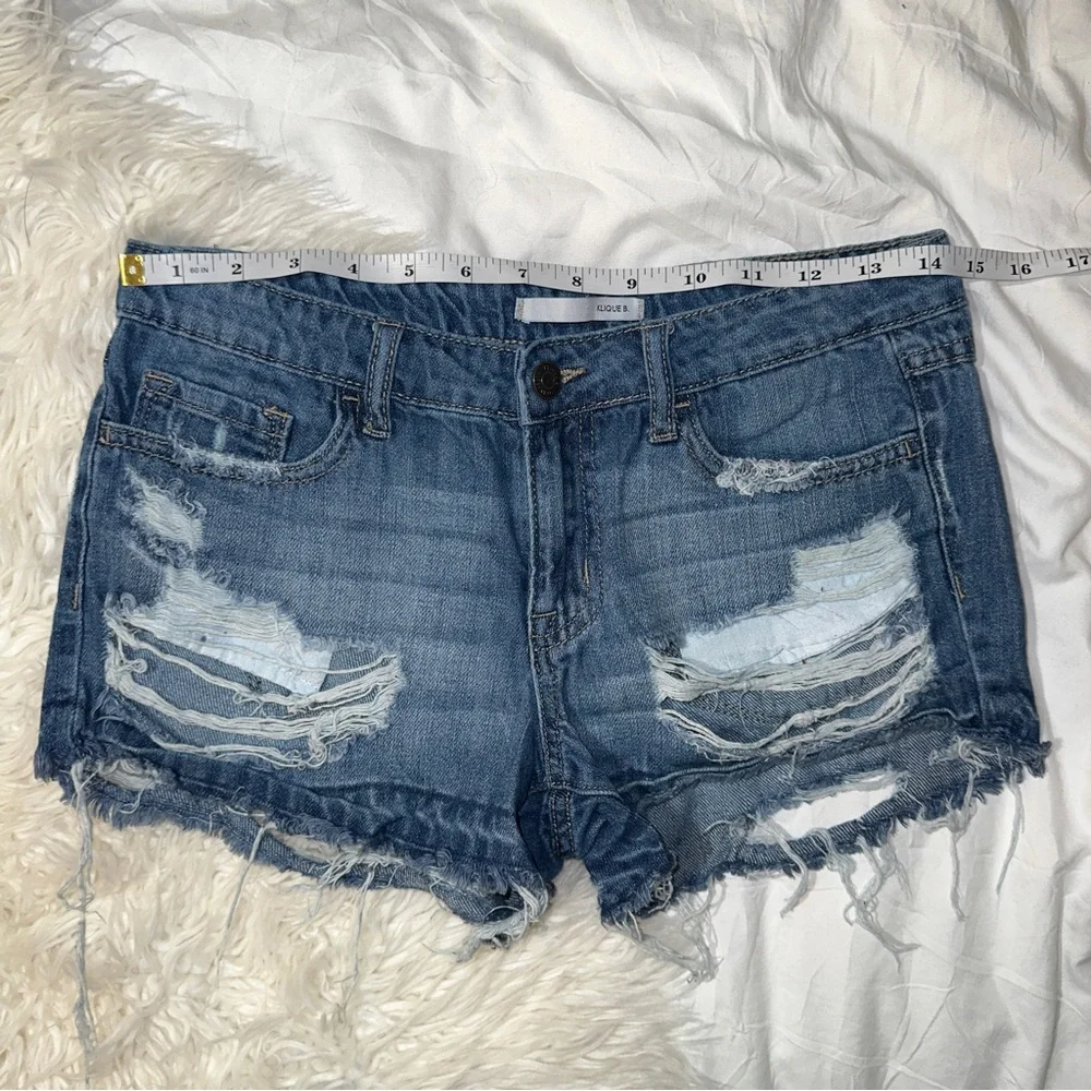 Klique B. | KL284 Distressed Denim Shorts Low Mid Rise Frayed Raw Hem Size 26